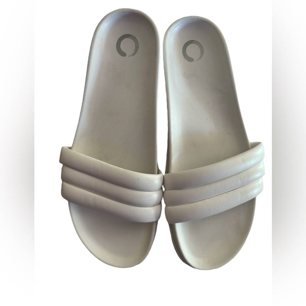 Journee Collection Slide Sandals Sz 9 1/2 White New Without Box